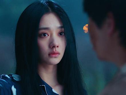 Phim xu&#x1EA5;t s&#x1EAF;c &quot;&#x111;&#xE1; bay&quot; V&#xE2;n Chi V&#x169; kh&#x1ECF;i h&#x1EA1;ng 1: N&#x1EEF; ch&#xED;nh &#x111;&#x1EB9;p &#x103;n &#x111;&#x1EE9;t Ngu Th&#x1B0; H&#xE2;n, nam ph&#x1EE5; khi&#x1EBF;n ch&#x1ECB; em si m&#xEA;