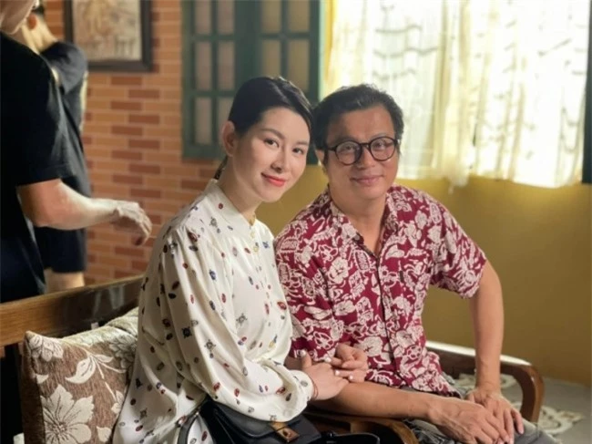 Gái Tuyên Quang &#34;cắm sừng&#34; Việt Anh trên sóng VTV: U40 vẫn đẹp trong veo, hôn nhân cực kỳ kín tiếng - 4
