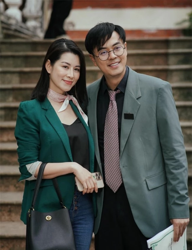 Gái Tuyên Quang &#34;cắm sừng&#34; Việt Anh trên sóng VTV: U40 vẫn đẹp trong veo, hôn nhân cực kỳ kín tiếng - 5