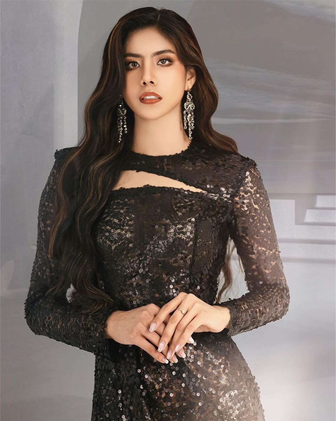 Người mẫu cao 1,8 m đăng quang Hoa hậu Hoàn vũ Myanmar ảnh 17