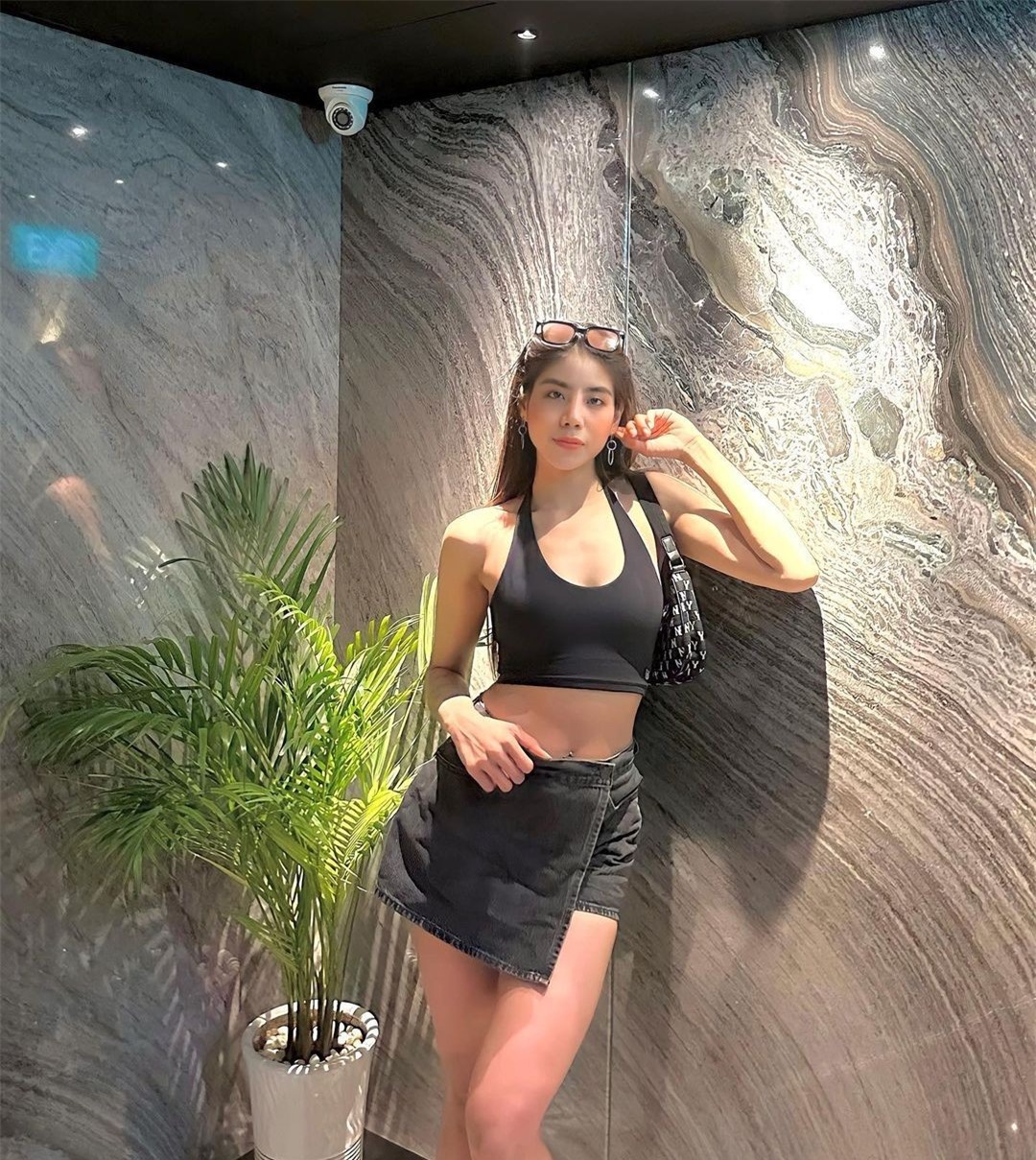 Người mẫu cao 1,8 m đăng quang Hoa hậu Hoàn vũ Myanmar ảnh 18