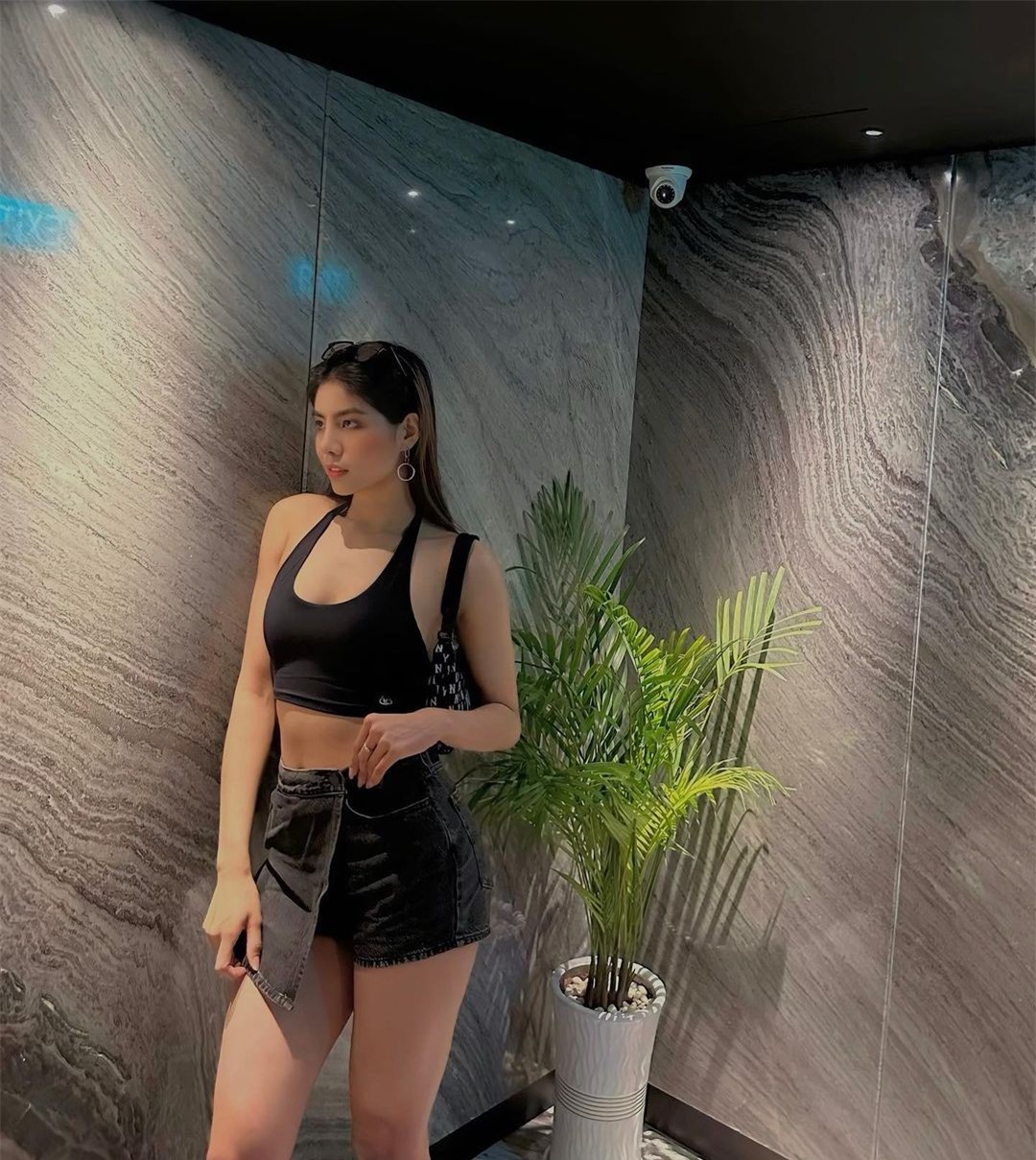 Người mẫu cao 1,8 m đăng quang Hoa hậu Hoàn vũ Myanmar ảnh 19