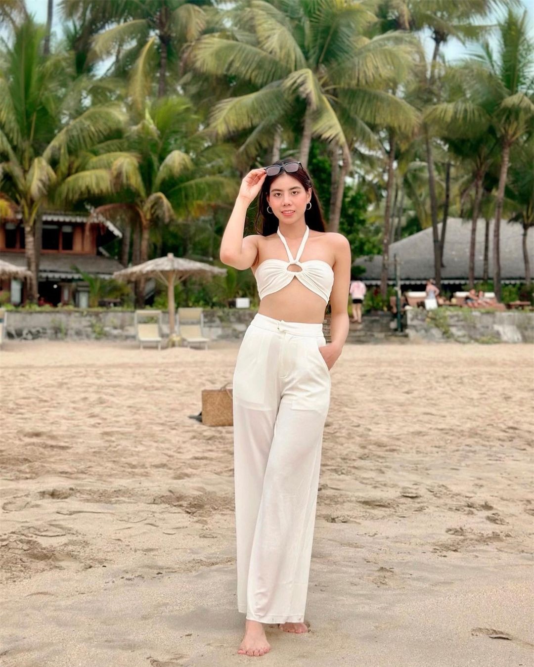 Người mẫu cao 1,8 m đăng quang Hoa hậu Hoàn vũ Myanmar ảnh 21