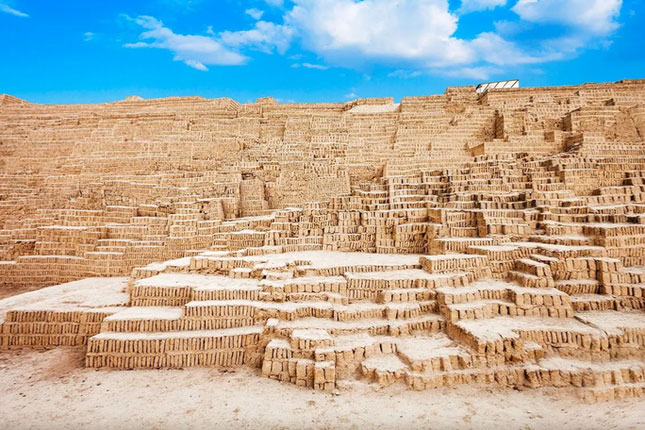 Bí ẩn ngôi mộ bị giấu trên đỉnh đại kim tự tháp 1.800 tuổi