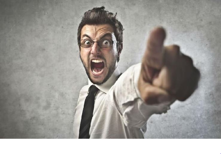 Người vô dụng nhìn thoáng qua là biết, đa số có 4 tật xấu này: Cả đời chẳng làm được việc lớn, sự nghiệp mãi tụt lùi