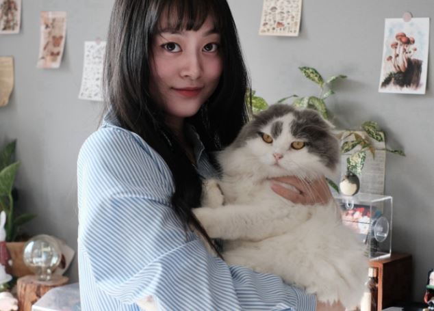 Nỗi niềm “con sen": Mỗi tháng tốn gần 5 triệu nuôi chó mèo, lỡ bị bệnh thì hết luôn 2 triệu/ tuần