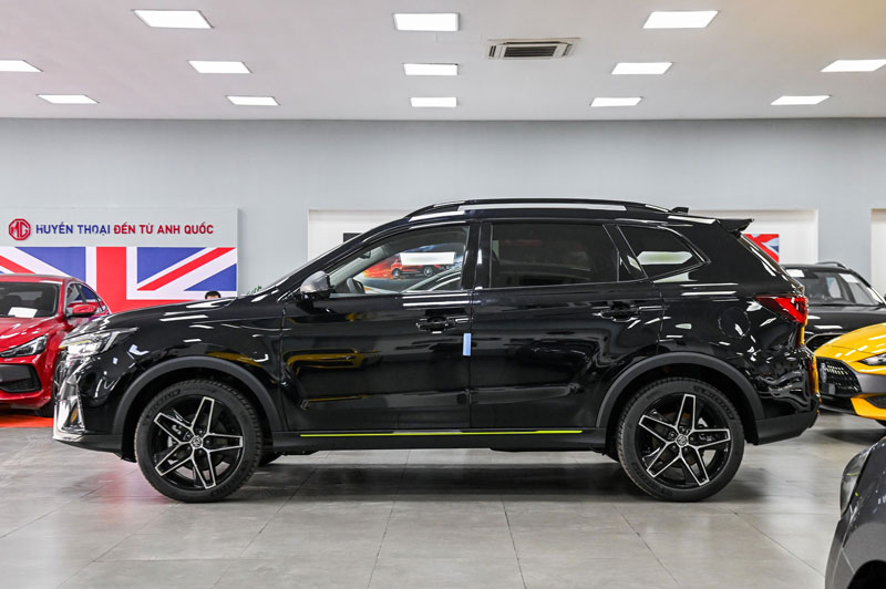 Cận cảnh MG RX5 giá từ 739 triệu đồng tại Việt Nam, cạnh tranh với Honda CR-V