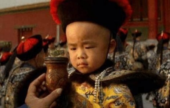 Phổ Nghi chơi trốn tìm ở Dưỡng Tâm điện, không ngờ tìm thấy mật chiếu của hoàng đế Ung Chính: Đó là gì?