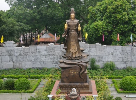 Chiêm ngưỡng bức tượng đồng nguyên chất lớn nhất Việt Nam