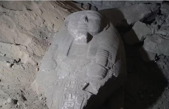 Bất ngờ danh tính người bên trong quan tài đá granit màu hồng 3.300 năm tuổi