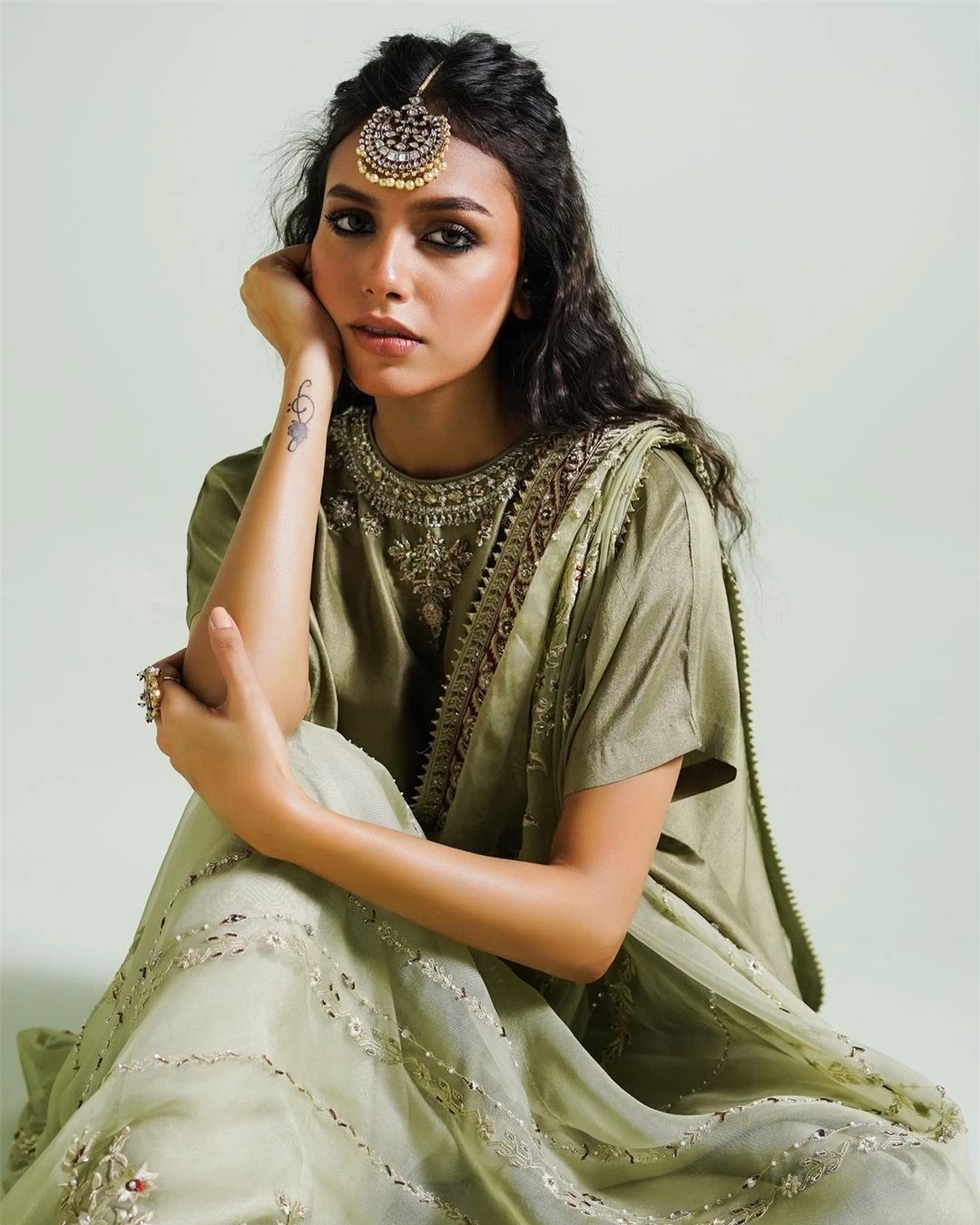 Nhan sắc đại diện đầu tiên của Pakistan dự thi Hoa hậu Hoàn vũ ảnh 5