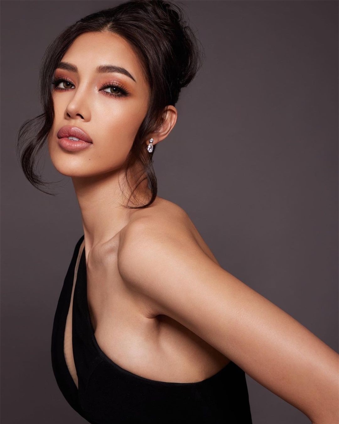 Nhan sắc đối thủ của Ngọc Hằng ở Hoa hậu Liên lục địa được khen ngợi ảnh 11