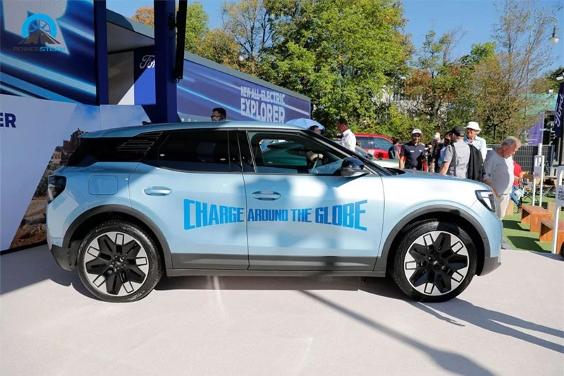 SUV điện Ford Explorer chính thức ra mắt, giá gần 1,2 tỷ đồng - Ảnh 3.