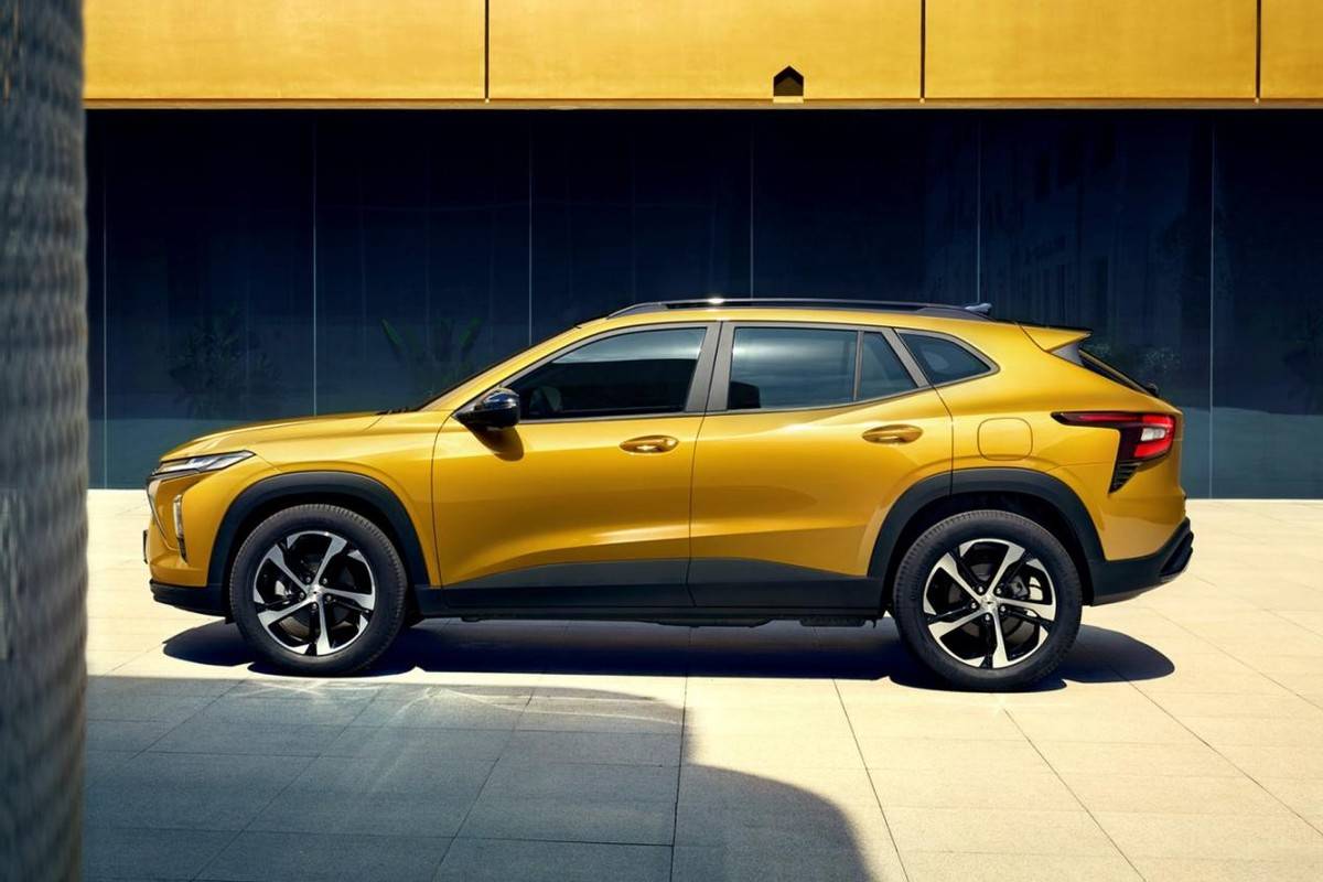 SUV đẹp mê ly, động cơ tăng áp, giá gần 400 triệu đồng