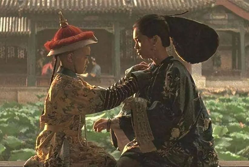 Người phụ nữ nào trong cung không có danh phận nhưng hoàng đế luôn coi trọng?