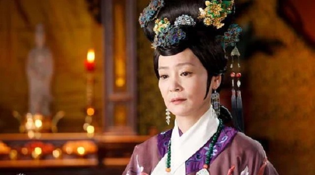 Phi tần khiến vua Khang Hy yêu say đắm: Ở tuổi 50 vẫn thị tẩm 'đều'; Từ chối ngôi vị Thái hậu