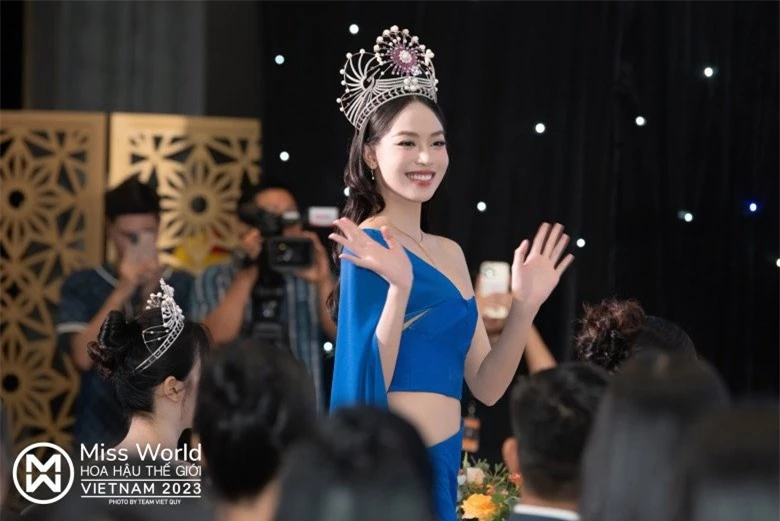 Hoa hậu đẹp nhất nhì Đà thành phối đồ đơn sắc đỉnh cao, bám sát xu hướng Quiet Luxury - 6