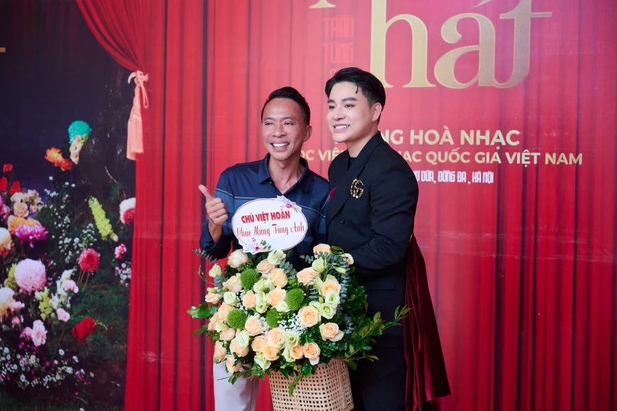 NSƯT Việt Hoàn NSƯT Việt Hoàn