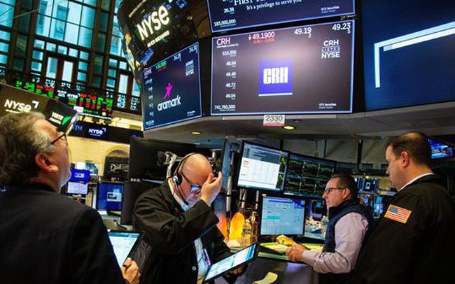 Cổ phiếu trên toàn cầu bị bán tháo kỷ lục