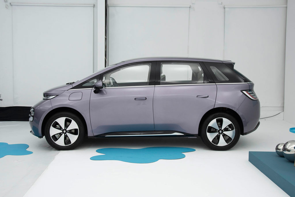 Xe MPV đẹp mê ly, phạm vi hoạt động 460 km, giá hơn 400 triệu đồng