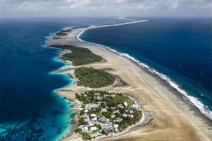Ảnh chụp từ trên cao của Đảo Ejit trong Đảo san hô Majuro của Quần đảo Marshall (Ảnh: CNN).