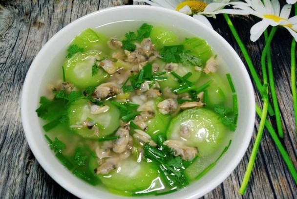 Nấu mướp đừng cho luôn vào nồi, làm thêm bước này canh vừa ngọt vừa không bị thâm đen