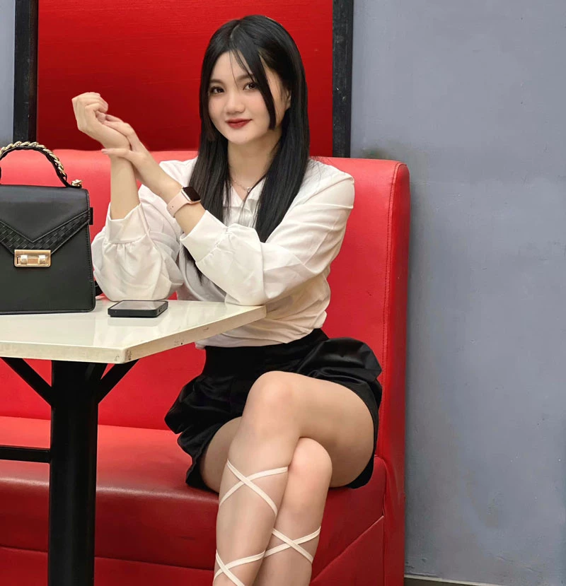 Hot girl Nguyễn Việt Phương.