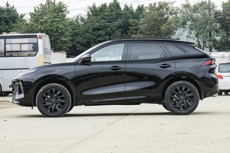 SUV động cơ tăng áp, đẹp như xe sang, giá hơn 400 triệu đồng 