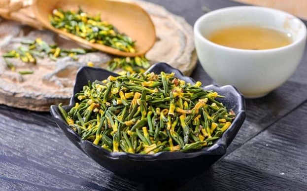 Chuyên gia Đông y mách nhỏ 2 bài thuốc từ tâm sen, người mất ngủ, khó ngủ mấy cũng hiệu quả