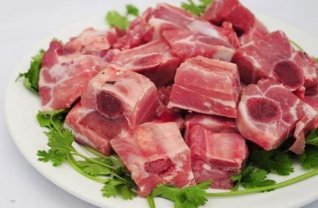 M&#x1EB9;o ch&#x1ECD;n s&#x1B0;&#x1EDD;n heo ngon chu&#x1EA9;n &#x111;&#x1EA7;u b&#x1EBF;p nh&#xE0; h&#xE0;ng, n&#x1EA5;u m&#xF3;n &#x103;n g&#xEC; c&#x169;ng &#x111;&#x1B0;&#x1EE3;c khen