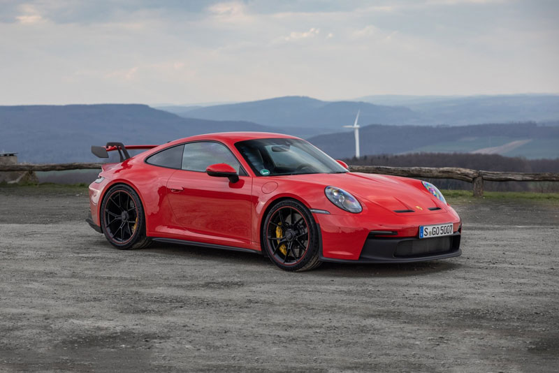 Top 10 xe hơi dẫn động cầu sau tốt nhất năm 2023