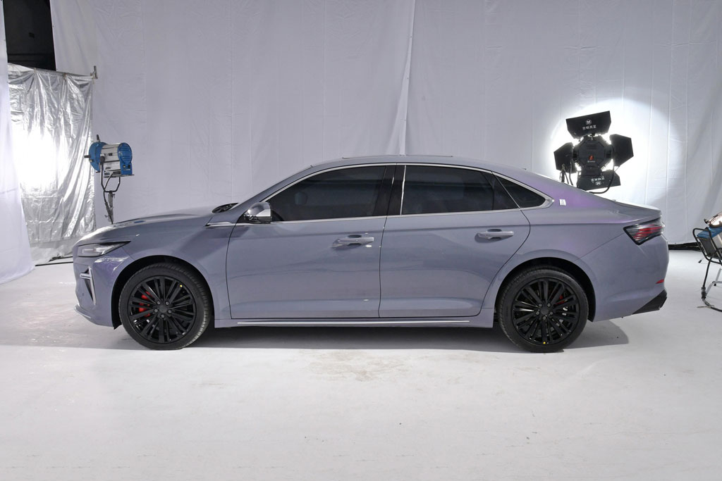 Đối thủ mới của Toyota Camry trình làng: Thiết kế đẹp, động cơ hybrid