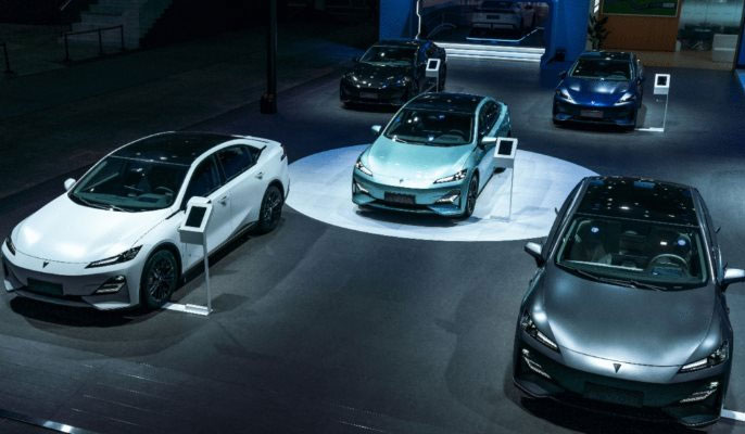 Xuất hiện thương hiệu xe điện “bom tấn” đe dọa thị trường: Lập kỷ lục bán 100.000 chiếc xe sau 14 tháng, sở hữu "tiểu Lamborghini" giá chỉ hơn 500 triệu đồng