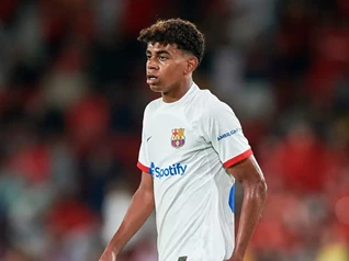 Barcelona chuẩn bị gia hạn hợp đồng với tài năng trẻ 16 tuổi