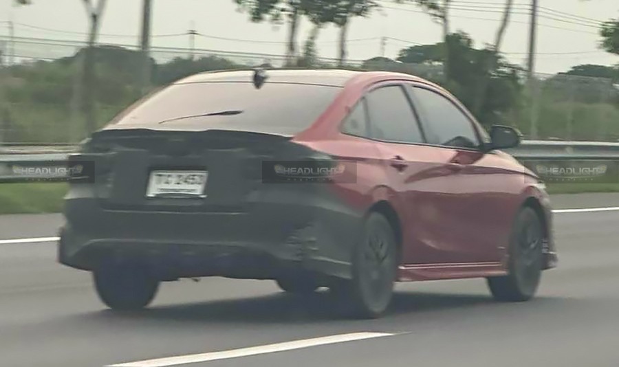 Phiên bản thể thao của Toyota Vios 2024 lần đầu lộ diện, chia sẻ chung động cơ hybrid với Yaris Cross