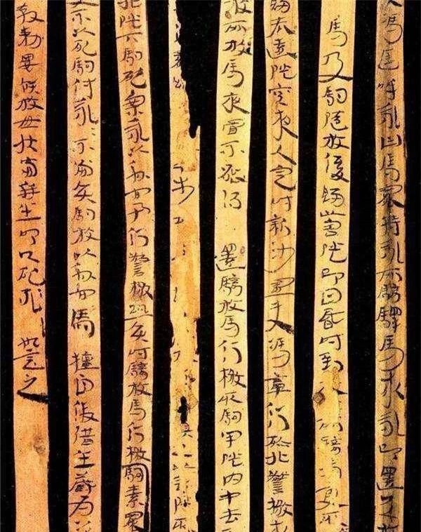 Khai quật giếng cổ thời Tần, chuyên gia phát hiện "văn tự có khả năng thay đổi lịch sử", nhưng lại không dám công bố - Ảnh 2.