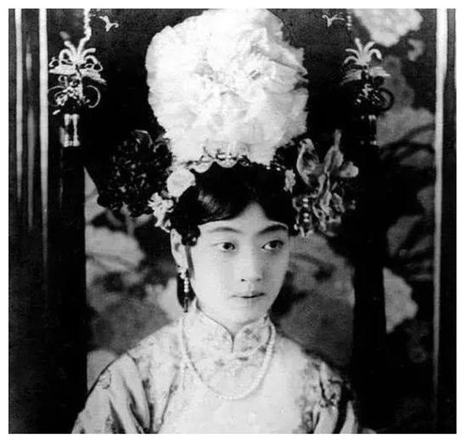 Loạt ảnh chụp hoàng hậu cuối cùng của triều đại nhà Thanh - Ảnh 3.