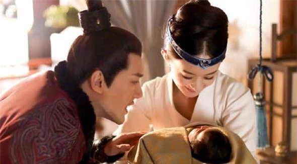 Tại sao hoàng đế xưa không để phi tần cho hoàng tử bú sữa mà phải nhờ vú nuôi, hóa ra cũng vì sự ích kỷ của vua - 1