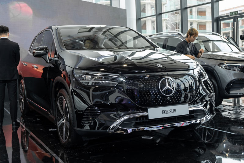 'Soi' xe điện Mercedes-Benz EQE SUV: Nhiều trang bị như EQS, giá từ 3,999 tỷ tại Việt Nam