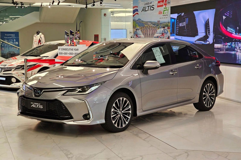 Toyota Corolla Altis 2023 ‘rục rịch’ ra mắt Việt Nam trong năm nay, thêm trang bị đấu Mazda3