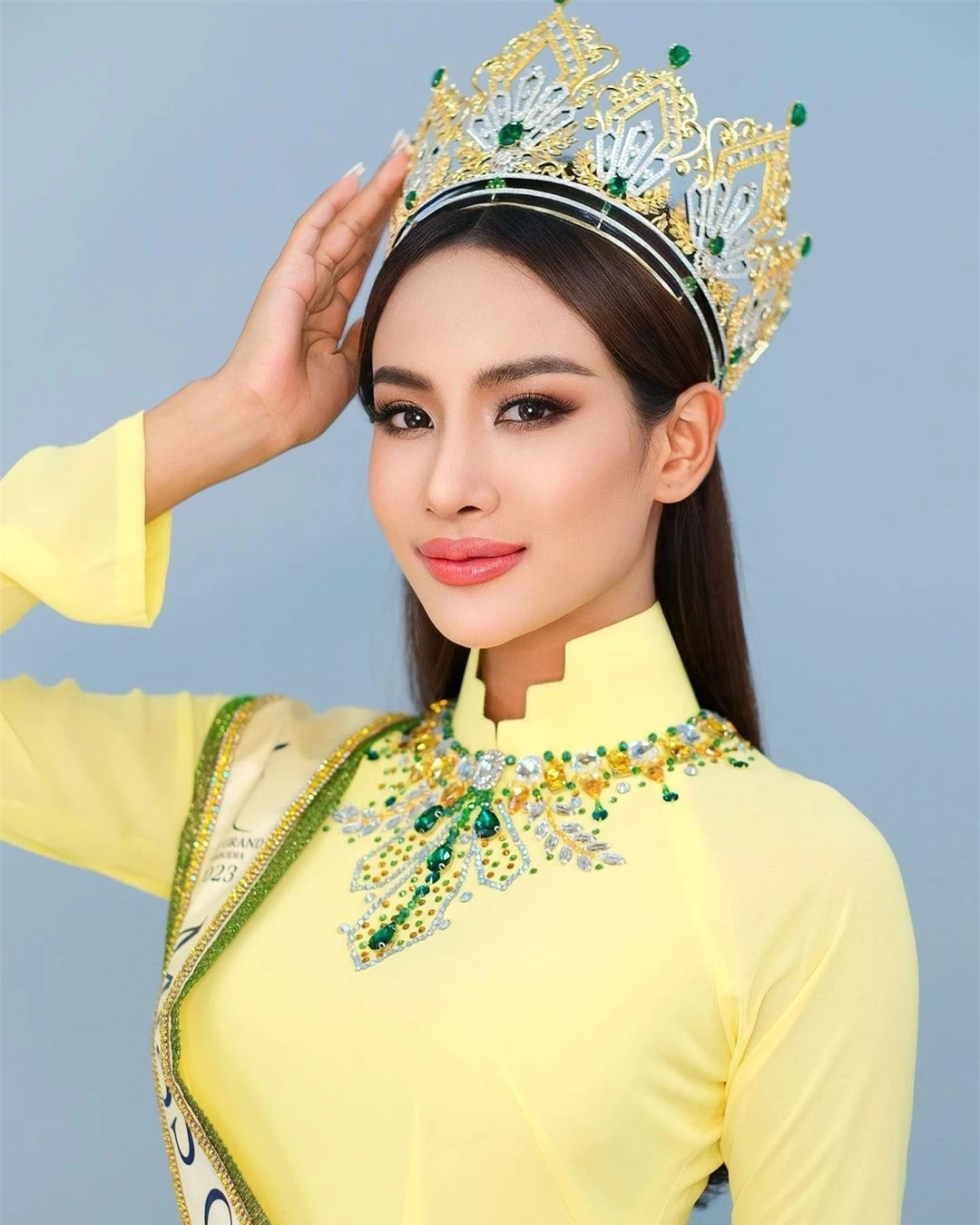 Hoa hậu Hòa bình Campuchia mặc áo dài, nói tiếng Việt ảnh 2