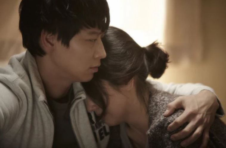 Đêm cuối cùng bên nhau, chồng hỏi một câu khiến tôi bật khóc hối hận