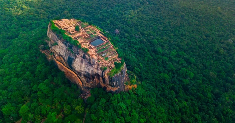 Toàn cảnh 'kỳ quan thứ 8' Sigiriya. Ảnh: Aleksandar Todorovic, Adobe Stock