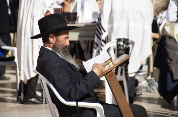 Trước tuổi 40, muốn kiếm nhiều tiền phải ngừng làm 2điều này nếu không muốn mạt vận, cả đời sống trong nghèo khó