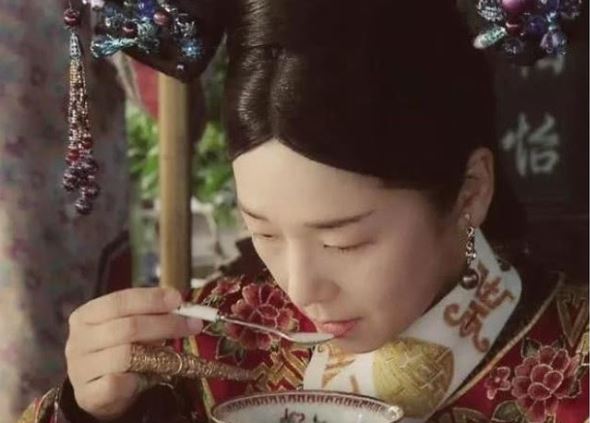 Không bao giờ dùng nước lã đun sôi như thường dân, Từ Hy Thái hậu khi khát uống gì?