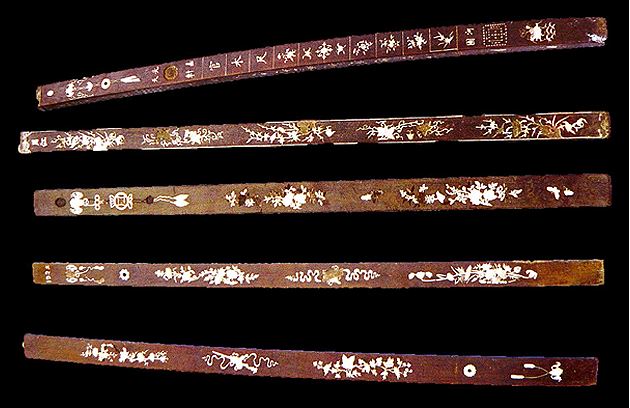 C&#xE1;i th&#x1B0;&#x1EDB;c, qu&#x1EA3; c&#xE2;n th&#x1EDD;i x&#x1B0;a