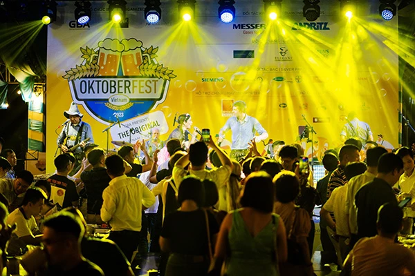 lễ hội bia Đức GBA Oktoberfest Vietnam là sự kiện văn hóa có uy tín được tổ chức thường niền tại Hà Nội, TP Hồ Chí Minh từ năm 1992 và được xem là lễ hội bia lớn nhất Đông Nam Á.