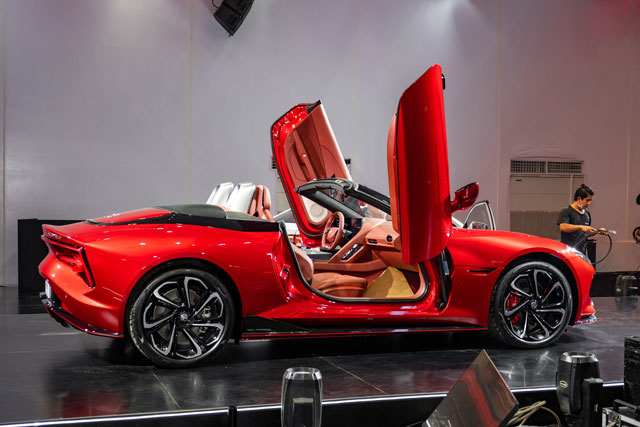 Chi tiết MG Cyberster tại Việt Nam: Chưa bán, tăng tốc như siêu xe, giá quy đổi dự kiến dưới 800 triệu