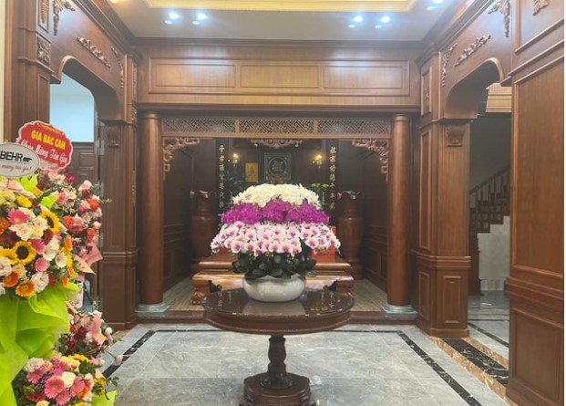 Các cầu thủ tậu xe tiền tỷ sau cưới vợ, riêng anh chàng độc thân này lại 'flex biệt thự' không thể định giá