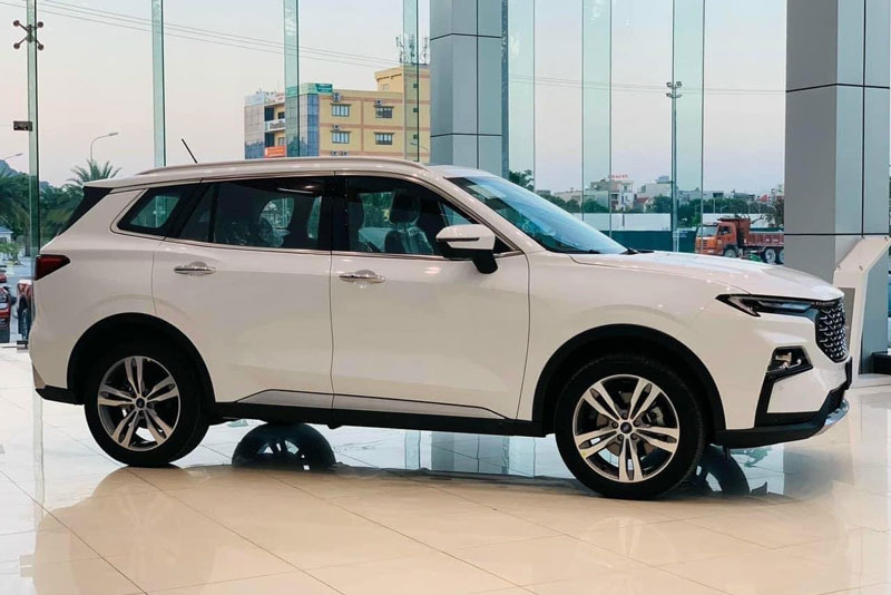 Bảng giá xe Ford tháng 10/2023: Giảm giá mạnh